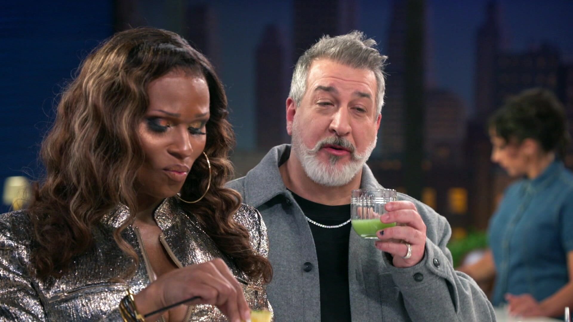 Cocktail Wars S1E6 Drink With Your Eyes