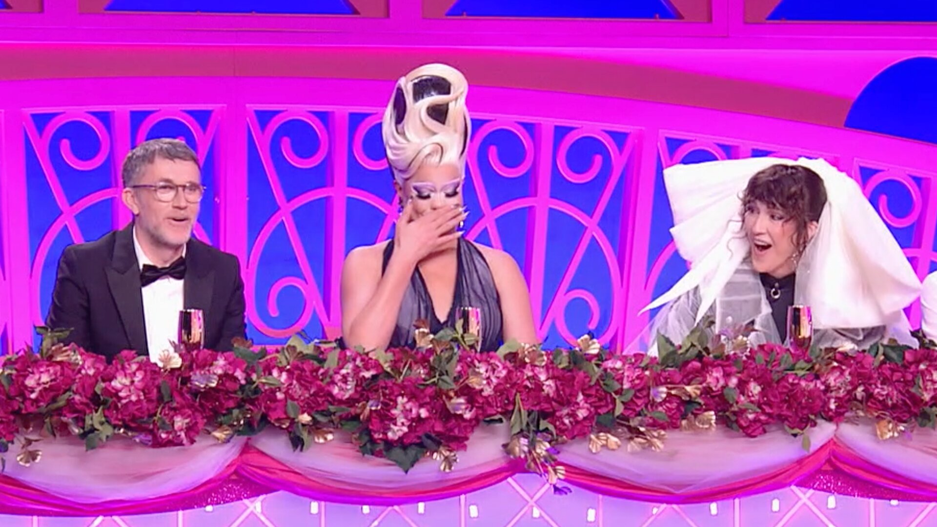 Drag Race France S4E7 Roast, the Wedding of Daphné and Loïc