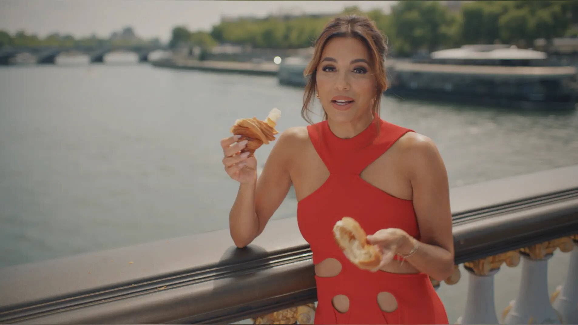 Eva Longoria: Searching for France S1E2 Patisserie