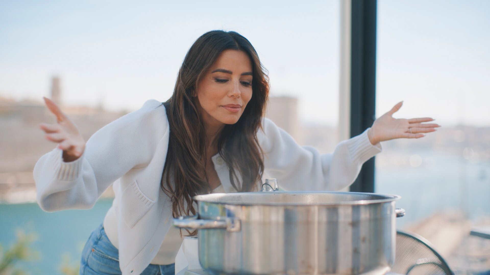Eva Longoria: Searching for France S1E3  Provence