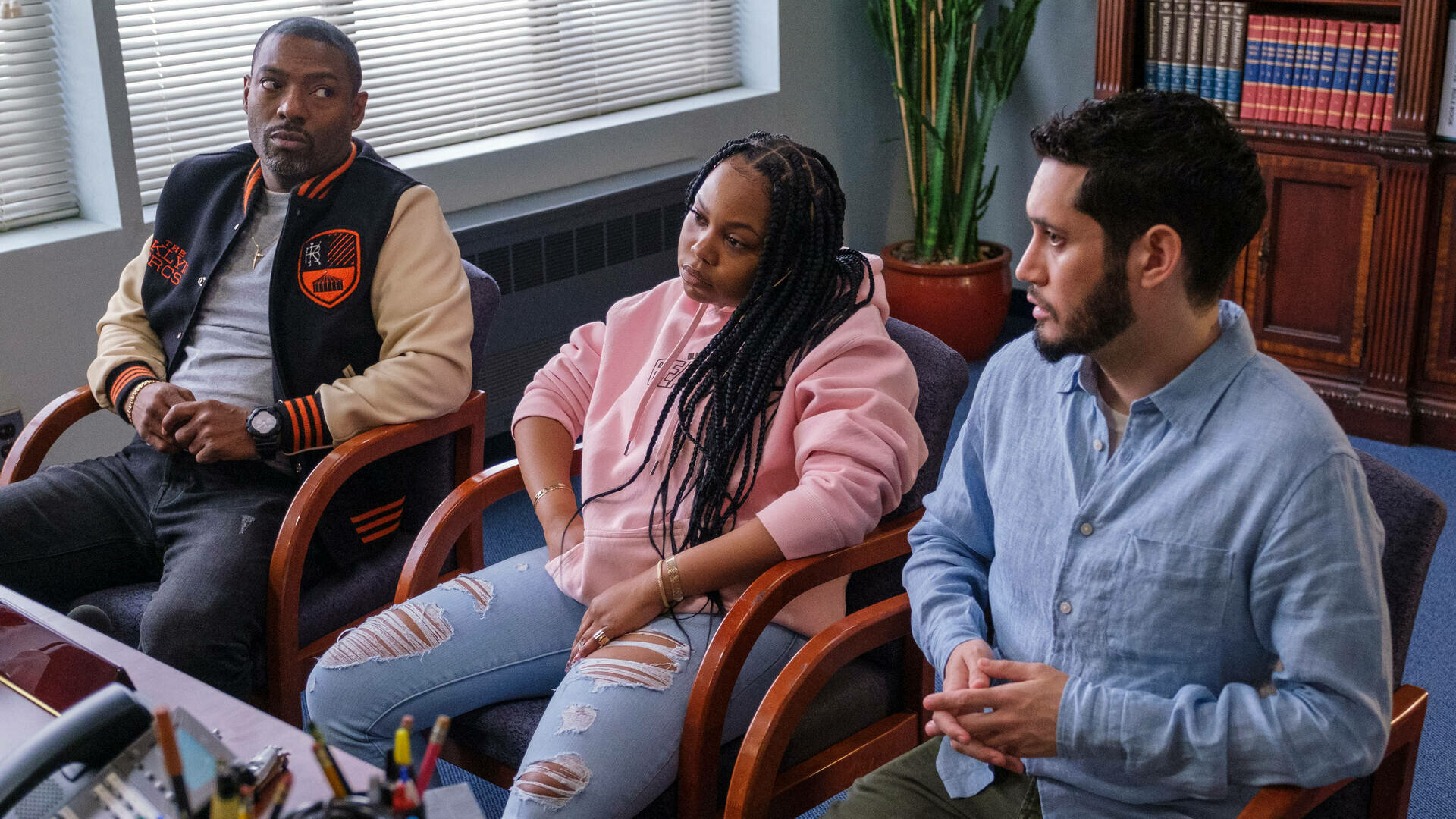 Flatbush Misdemeanors S1E9 Breaking
