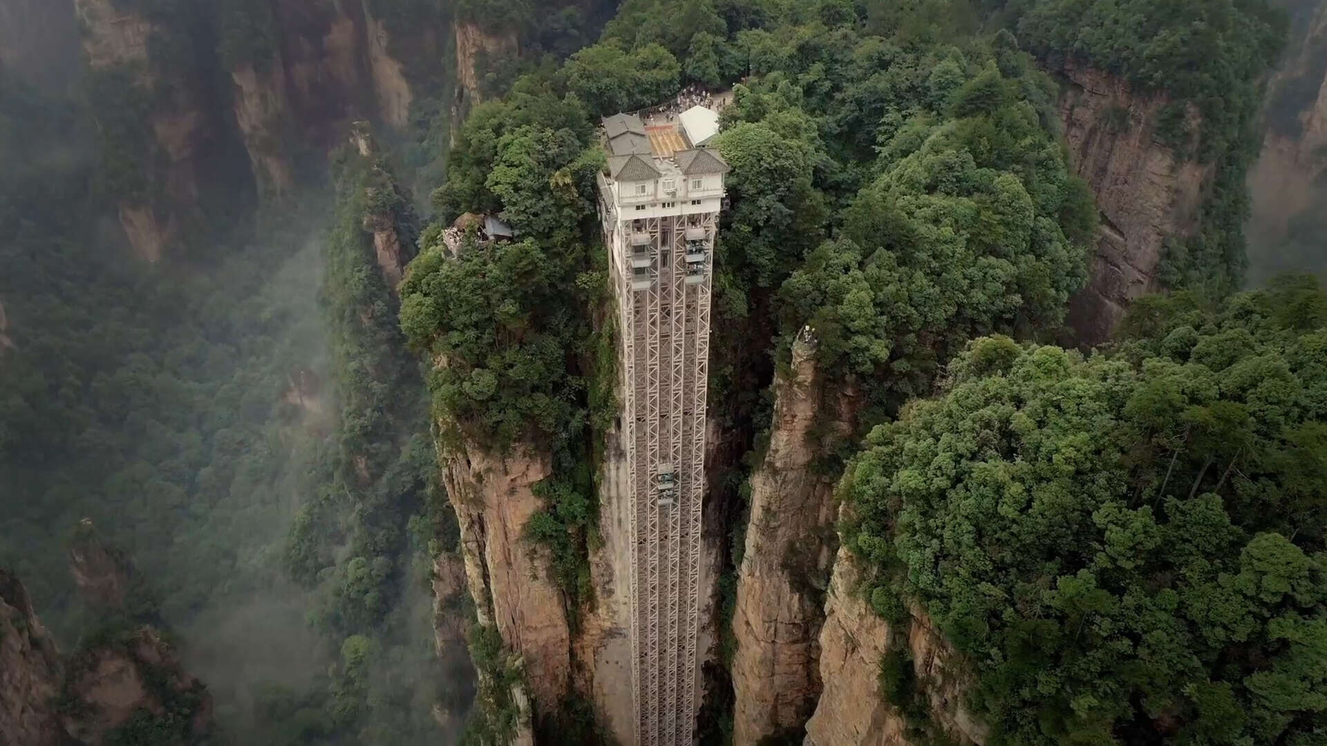 How Did They Build That? S1E1 Cantilevers & Lifts