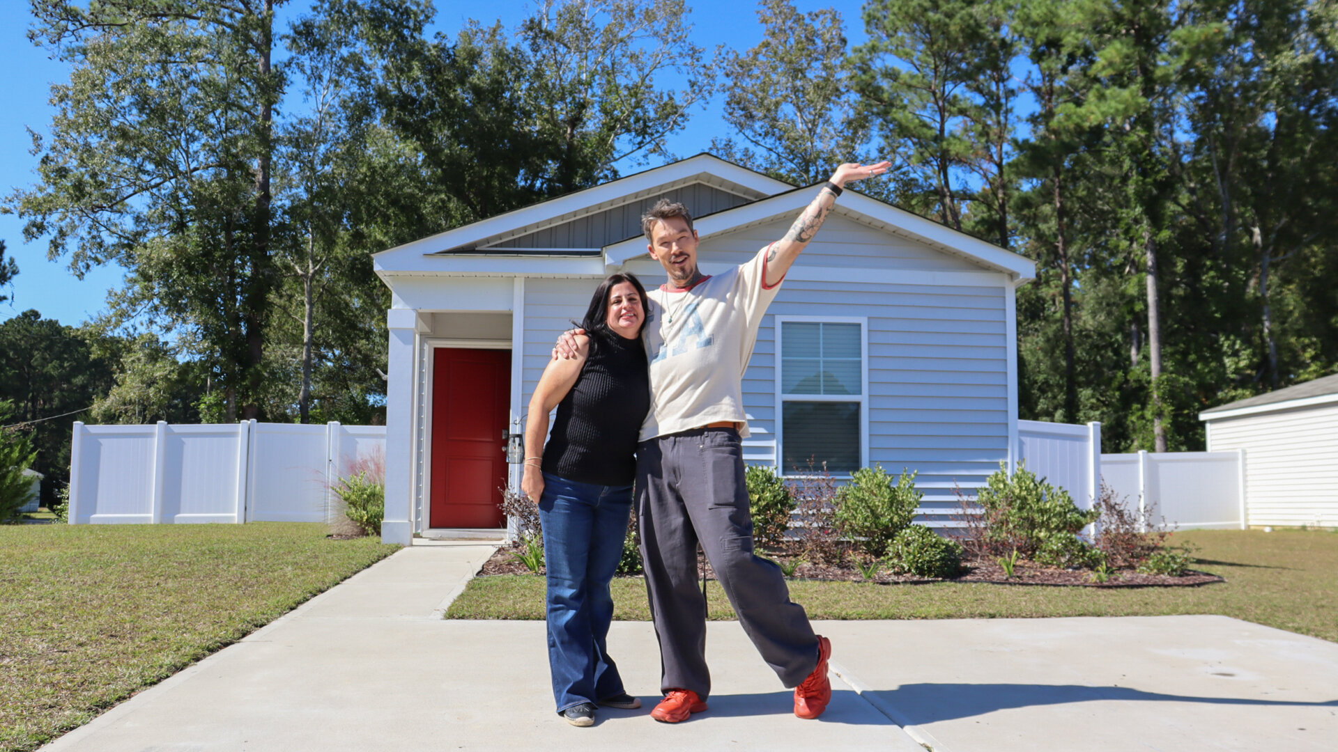 My Lottery Dream Home S19E1 Small and Cozy in carolina