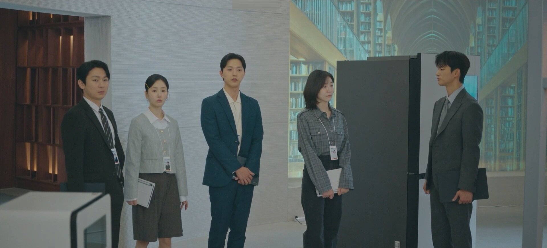 Nae-il-do Chul-geun! S1E8 Held Back by My Past, Still Clocking In!
