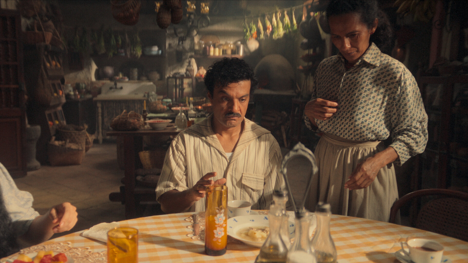One Hundred Years of Solitude S2E4 Había llegado el inocente tren