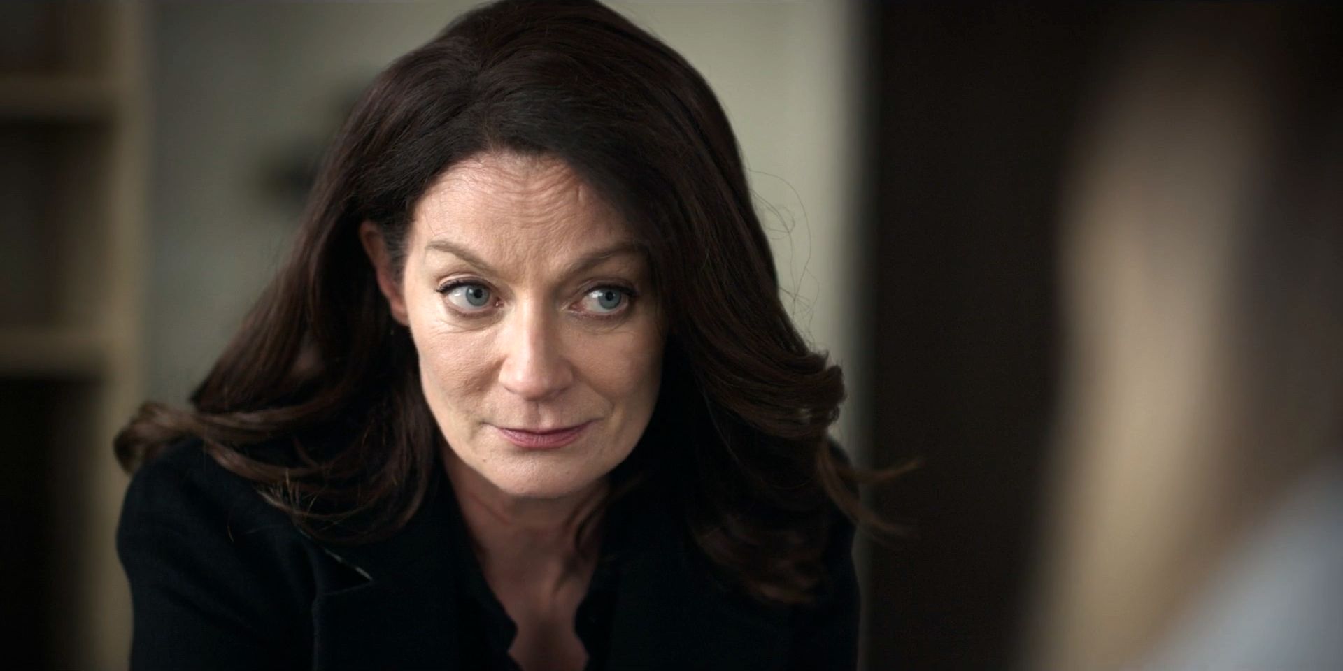 The Flight Attendant S1E7 Hitchcock Double