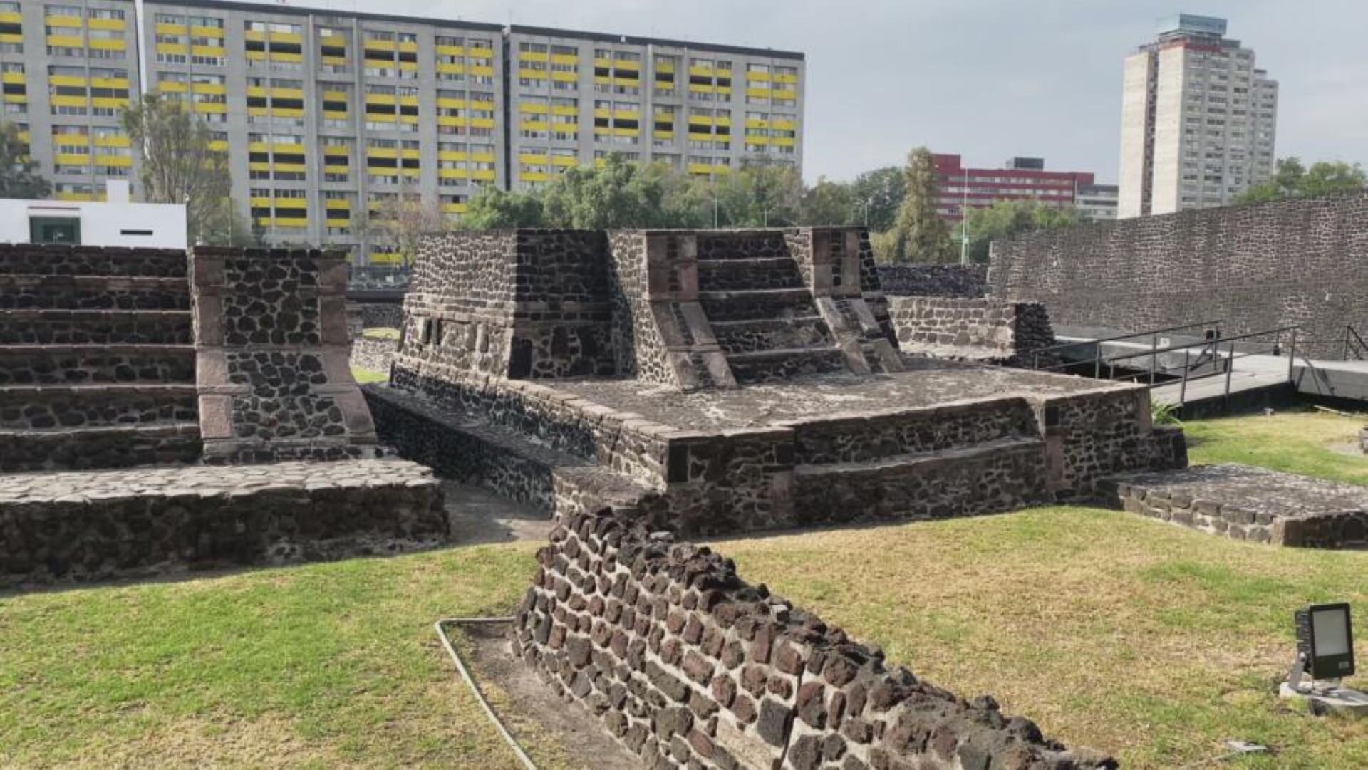 The UnXplained S8E11 The Lost World of the Aztecs