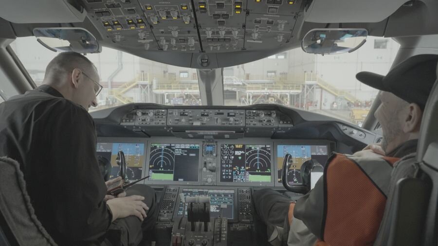 Toronto Airport: Uncovered S1E7 Lightening Alert